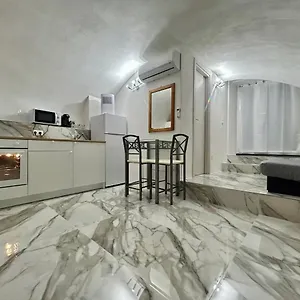 Cave House Mentone